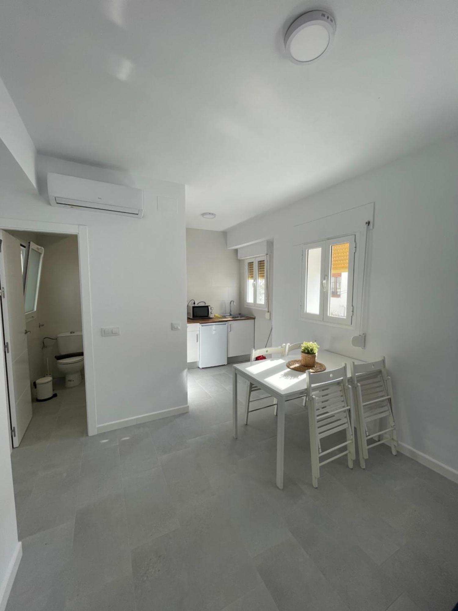 Ch II Apartments Zona De Ocio Nocturno كونيل ذي لا فرونتيرا المظهر الخارجي الصورة